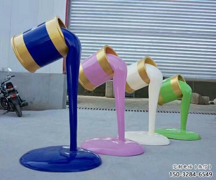 創(chuàng)意油漆桶雕塑 步行街店門口雕塑 影視劇小品 創(chuàng)意油漆桶雕塑 步行街店門口雕塑 影視劇小品