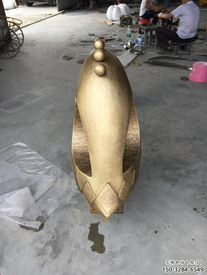 小區(qū)鳥類雕塑,仿真主題,彩繪工藝 小區(qū)鳥類雕塑,仿真主題,彩繪工藝