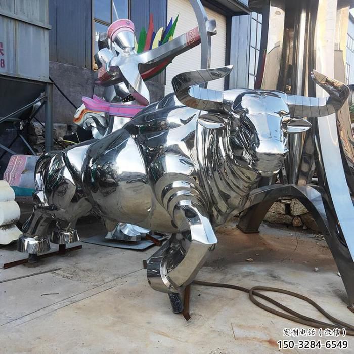 庭院犀牛雕塑，鍍金歐式雕塑，網格形式