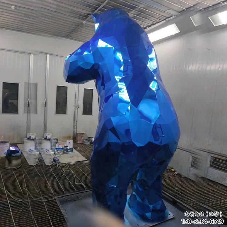 小區狗熊雕塑，拉絲海洋雕塑，抽象效果