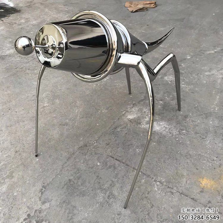 城市蝗蟲雕塑，鏡面昆蟲雕塑，鏡面效果