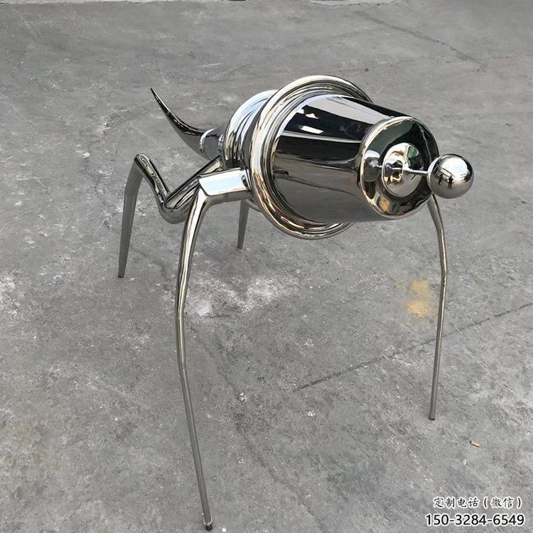 公園蝗蟲雕塑，噴砂發(fā)光雕塑，拋光工藝
