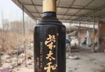 景區酒瓶雕塑，仿真歐式雕塑，鐵藝材質