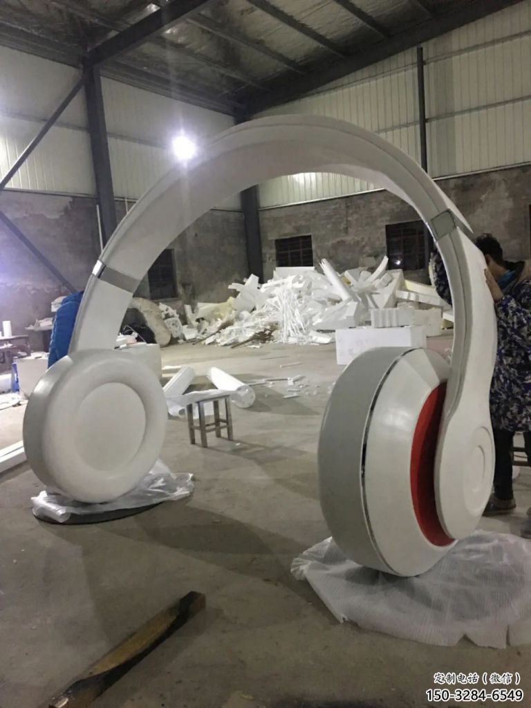 大型商場耳麥雕塑 仿真音樂雕塑 鏡面耳機(jī)雕塑 大型商場耳麥雕塑 仿真音樂雕塑 鏡面耳機(jī)雕塑