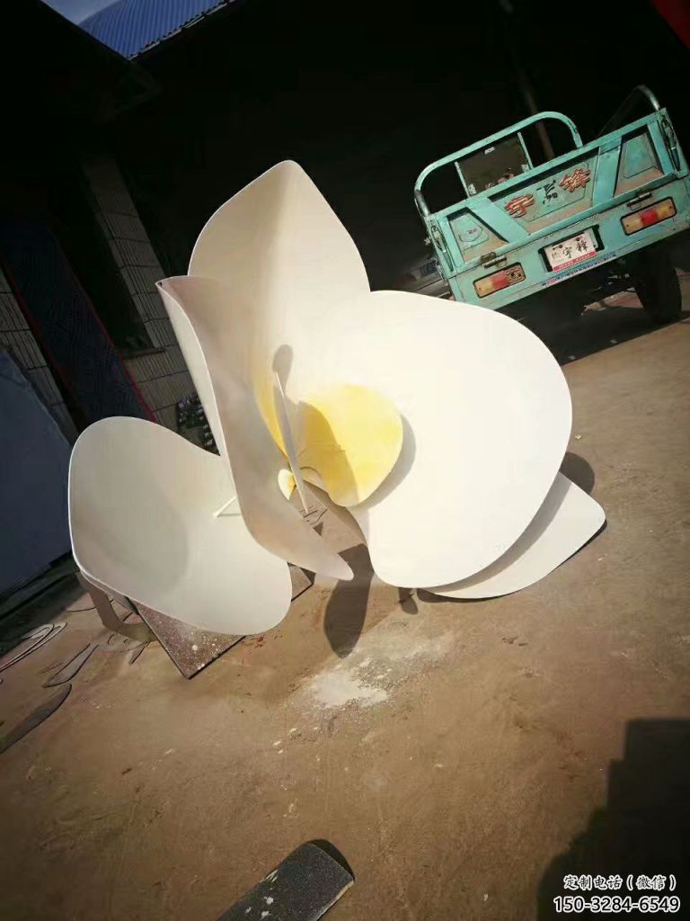 仿真蘭花雕塑 電鍍現(xiàn)代玉蘭花雕塑 部隊雕塑 仿真蘭花雕塑 電鍍現(xiàn)代玉蘭花雕塑 部隊雕塑