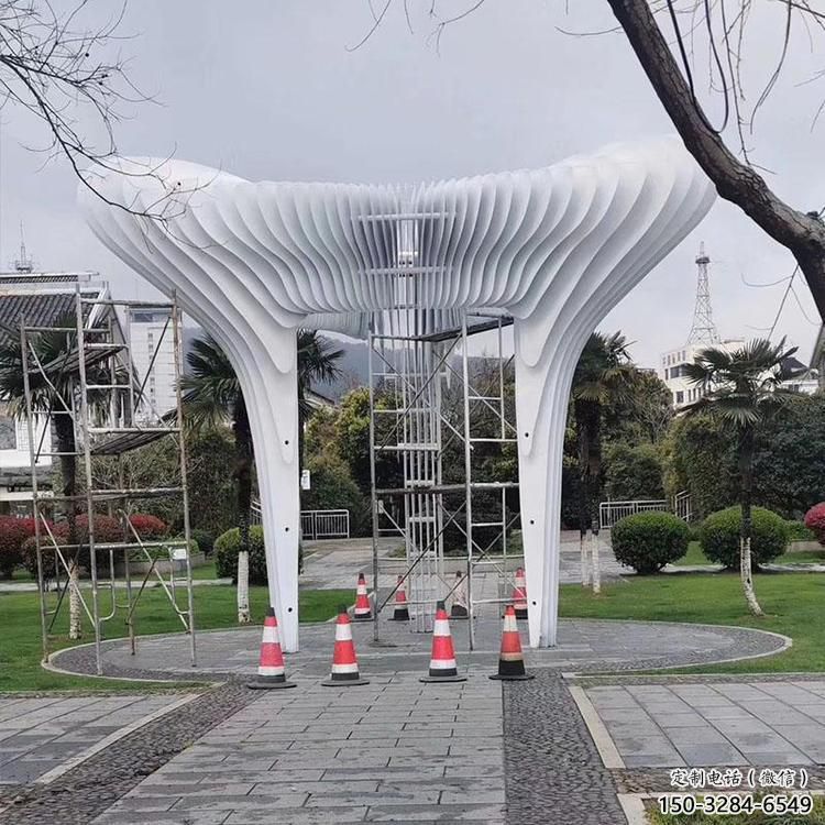 精神堡壘雕塑,折紙藝術(shù)形式,城市景觀建筑雕塑 精神堡壘雕塑,折紙藝術(shù)形式,城市景觀建筑雕塑