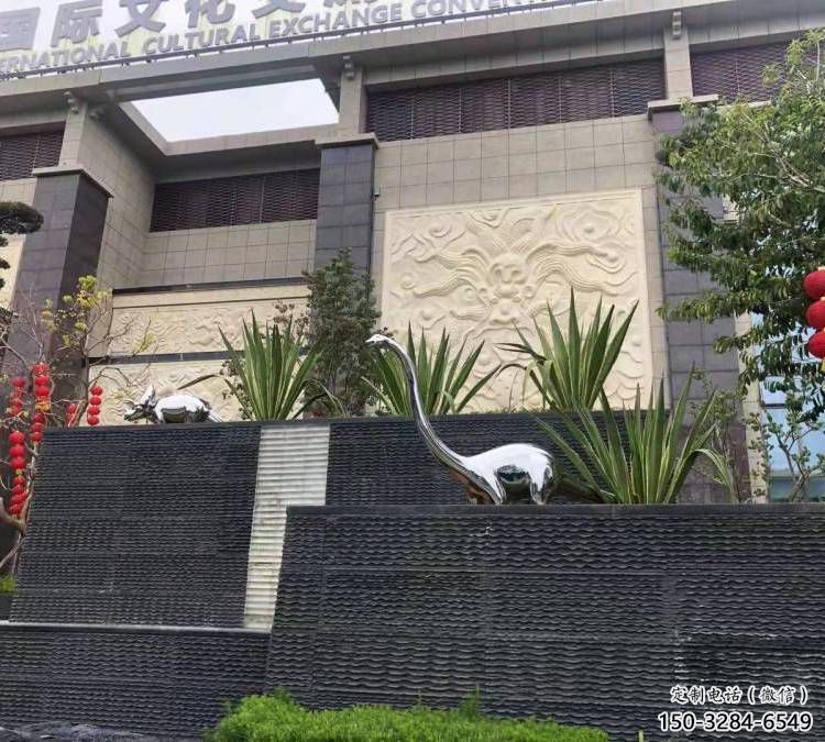 廣場恐龍雕塑供需，廣場雕塑，景觀鏡面恐龍雕塑定制
