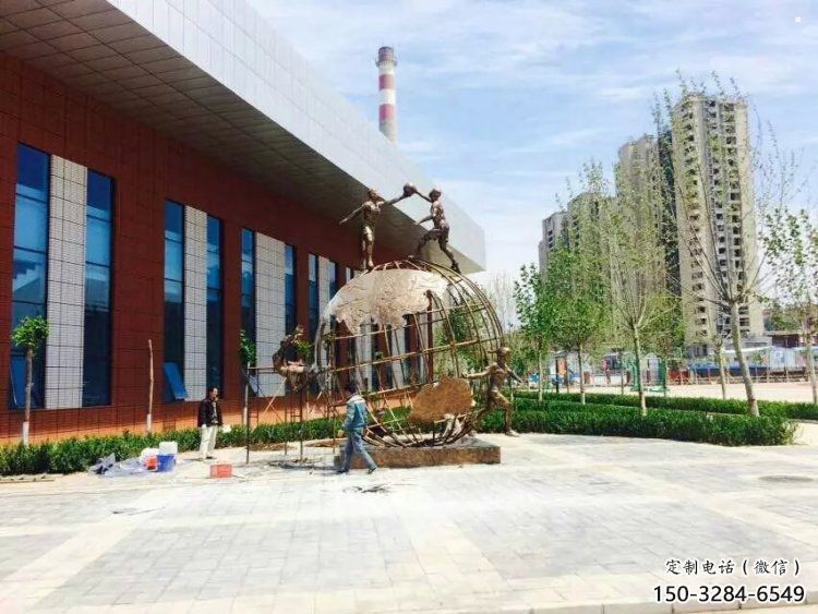 地球儀雕塑定價(jià)，拉絲工藝，地球儀人物雕塑制作