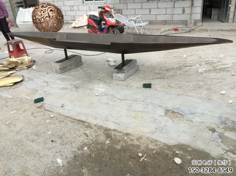 銅船雕塑選定，美陳雕塑，景觀小船銅雕塑造型廠家