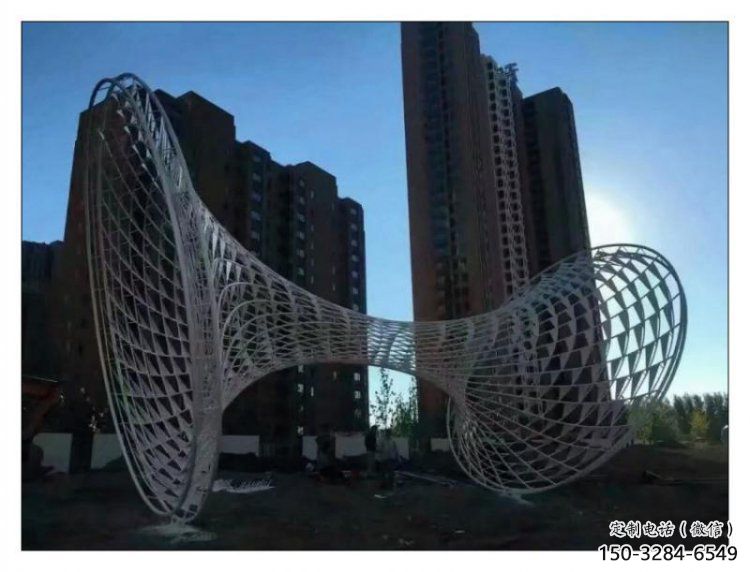 花瓶雕塑制造，歐式風格，鏤空花瓶雕塑廠家供給