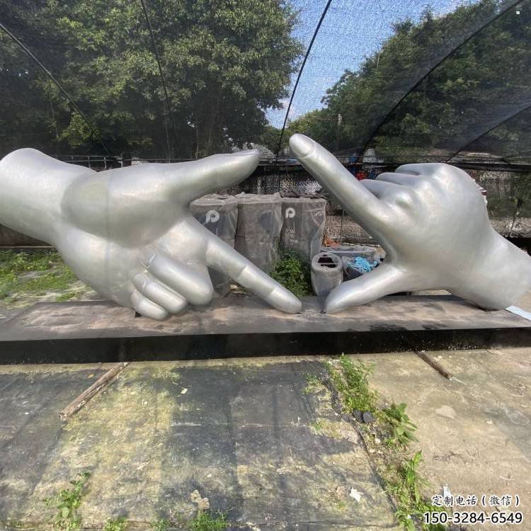 剪刀手雕塑定價,拉絲工藝,不銹鋼剪刀手雕塑制作廠家 剪刀手雕塑定價,拉絲工藝,不銹鋼剪刀手雕塑制作廠家