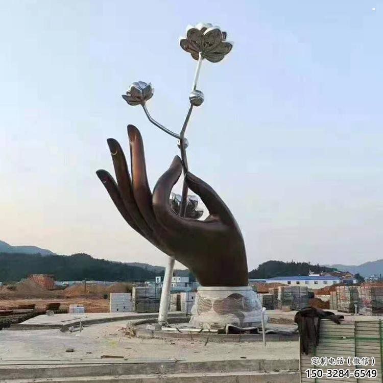 手拈花雕塑優選，城市裝飾，不銹鋼手拈花雕塑訂做