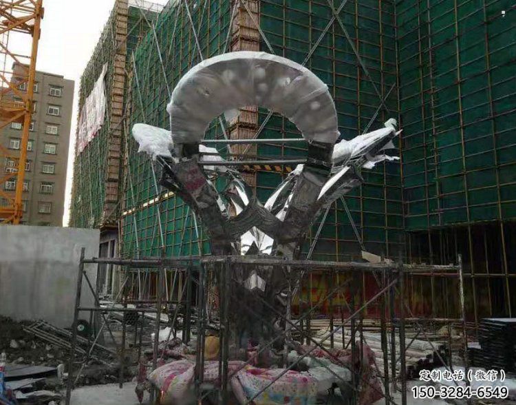 鏡面樹葉雕塑特供,標(biāo)識(shí)雕塑,不銹鋼鏡面樹葉雕塑生產(chǎn) 鏡面樹葉雕塑特供,標(biāo)識(shí)雕塑,不銹鋼鏡面樹葉雕塑生產(chǎn)