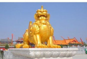 瓊山廣場(chǎng)貔貅雕塑，動(dòng)物彩繪雕塑，抽象效果