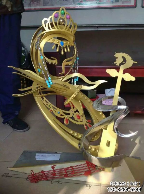 南關(guān)公園臉譜雕塑 南關(guān)公園臉譜雕塑