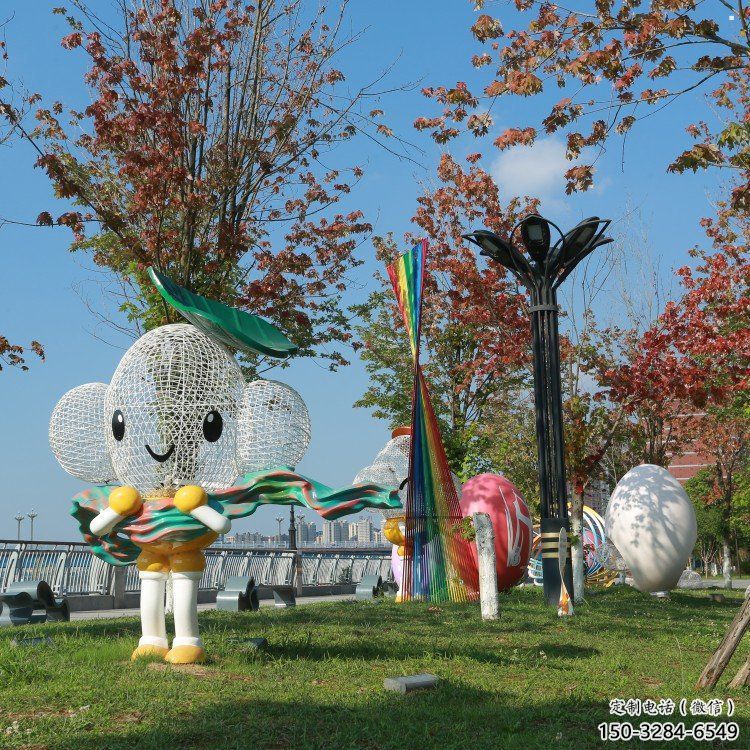 玉泉戶外鏤空卡通雕塑供應(yīng),花園小品,鐵藝卡通雕塑展品 玉泉戶外鏤空卡通雕塑供應(yīng),花園小品,鐵藝卡通雕塑展品