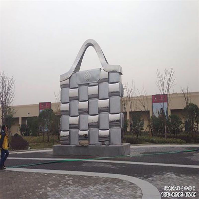 黔江景觀背包雕塑優(yōu)選,陸地擺件,園林不銹鋼背包雕塑供應(yīng) 黔江景觀背包雕塑優(yōu)選,陸地擺件,園林不銹鋼背包雕塑供應(yīng)