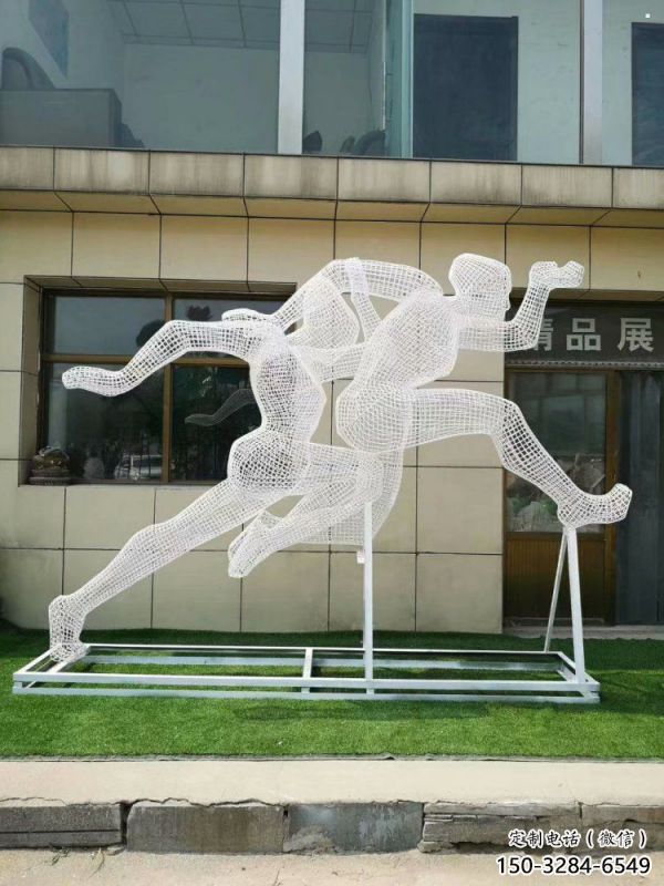 南岸鏤空跨欄雕塑制造商，透雕雕塑，鐵藝體育人物雕塑供給